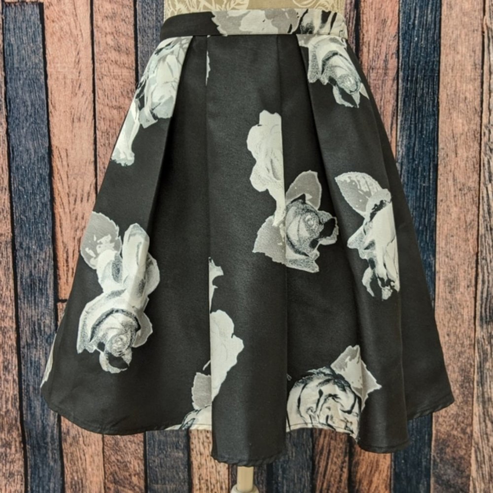 Monochrome Roses A-Line Tulle Lined